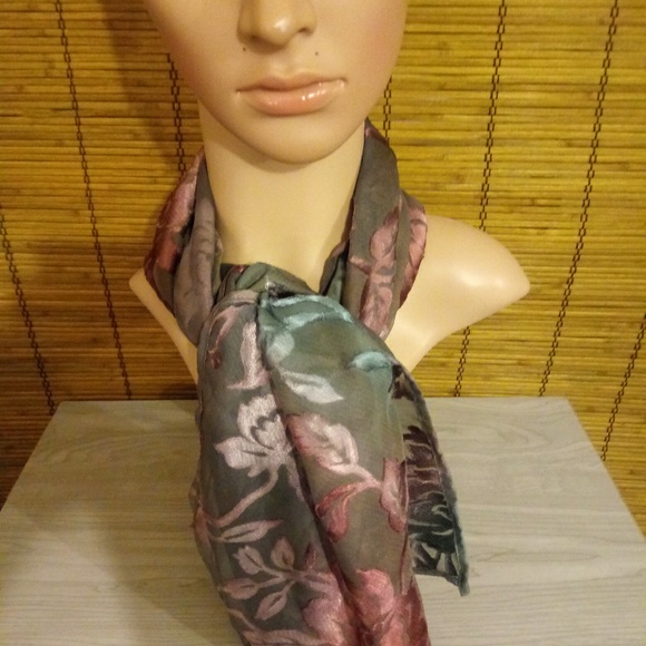 Multicolored Scarf - Picture 2 of 5